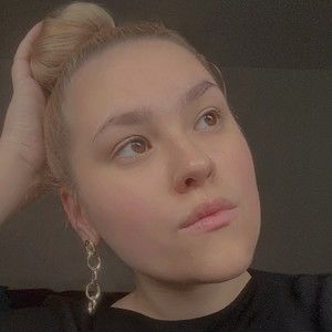 Meet your Posher, Lorraine